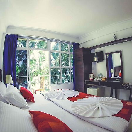 Sunny Suites Inn Хулхумале Экстерьер фото